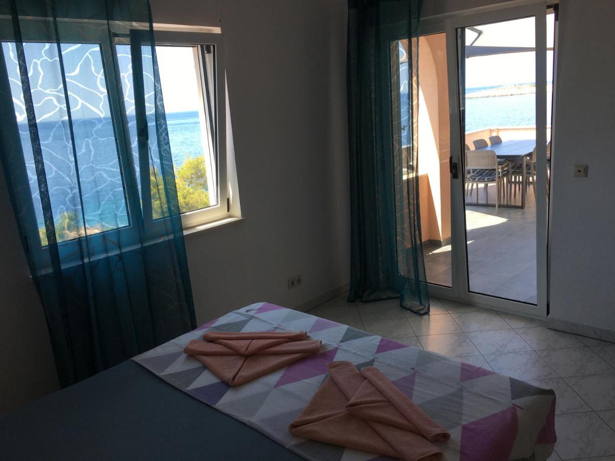 Direkt Am Meer-Apartments Puntaplanka Rogoznica  Esterno foto