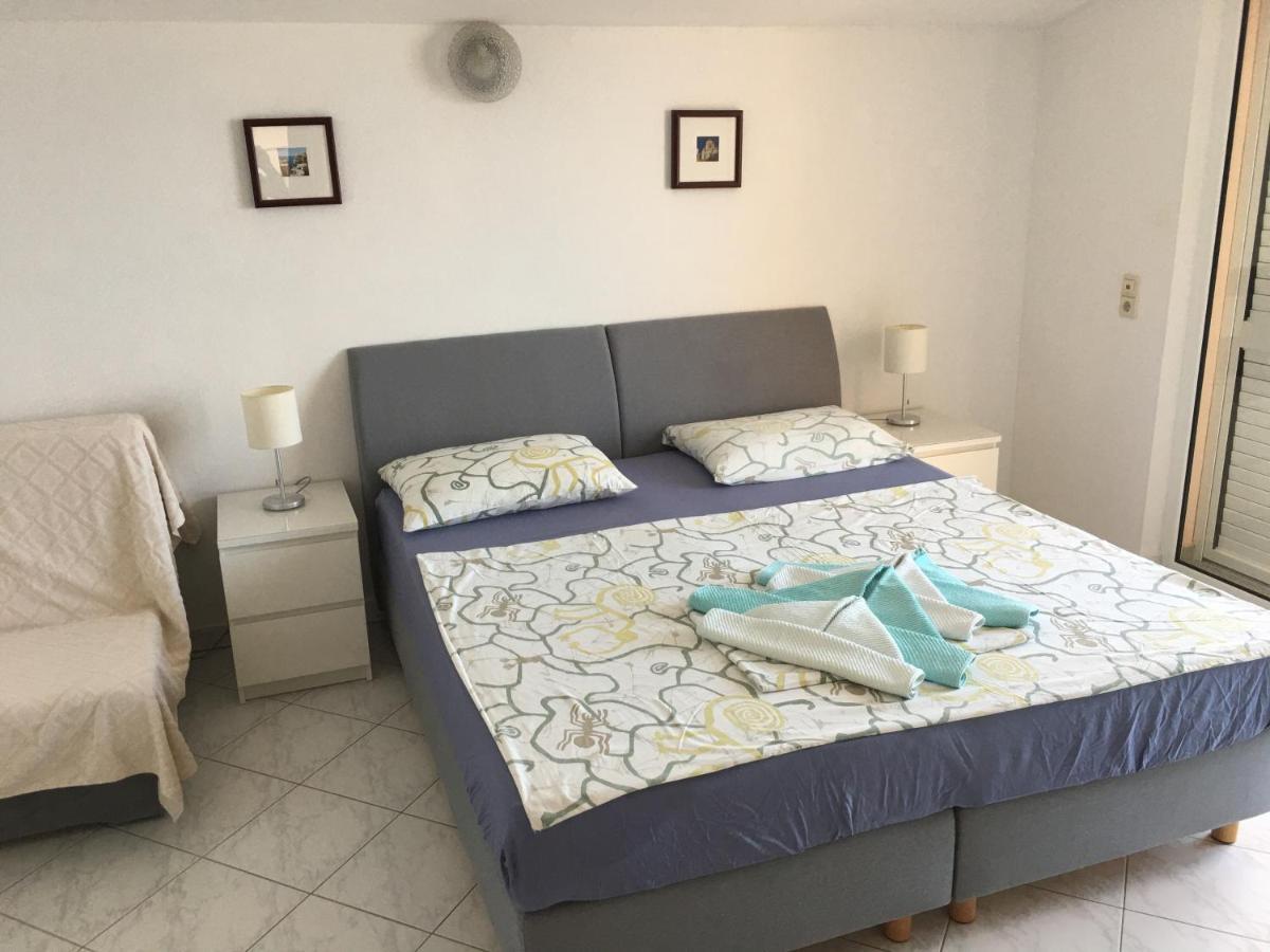 Direkt Am Meer-Apartments Puntaplanka Rogoznica  Esterno foto