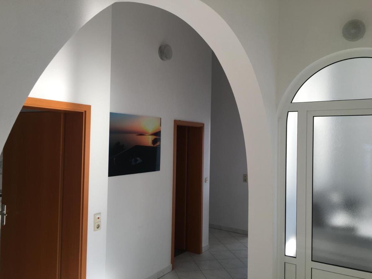 Direkt Am Meer-Apartments Puntaplanka Rogoznica  Esterno foto