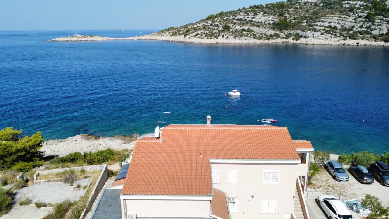 Direkt Am Meer-Apartments Puntaplanka Rogoznica  Esterno foto
