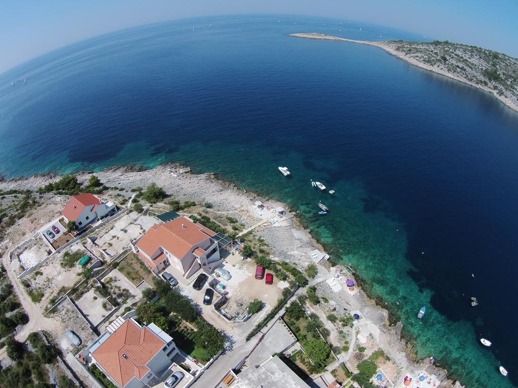 Direkt Am Meer-Apartments Puntaplanka Rogoznica  Esterno foto
