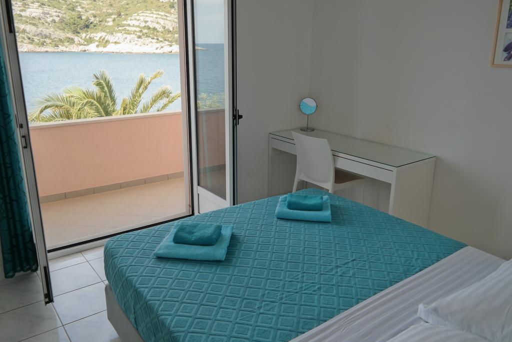 Direkt Am Meer-Apartments Puntaplanka Rogoznica  Esterno foto