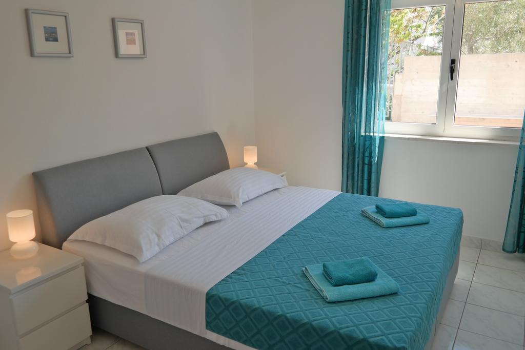 Direkt Am Meer-Apartments Puntaplanka Rogoznica  Esterno foto