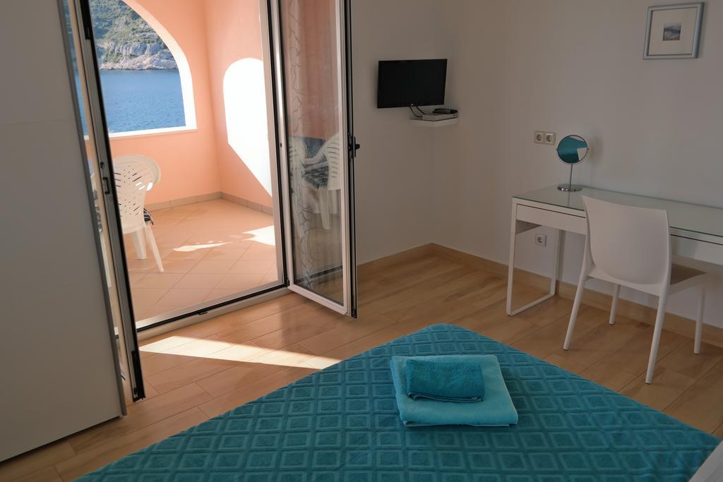 Direkt Am Meer-Apartments Puntaplanka Rogoznica  Esterno foto