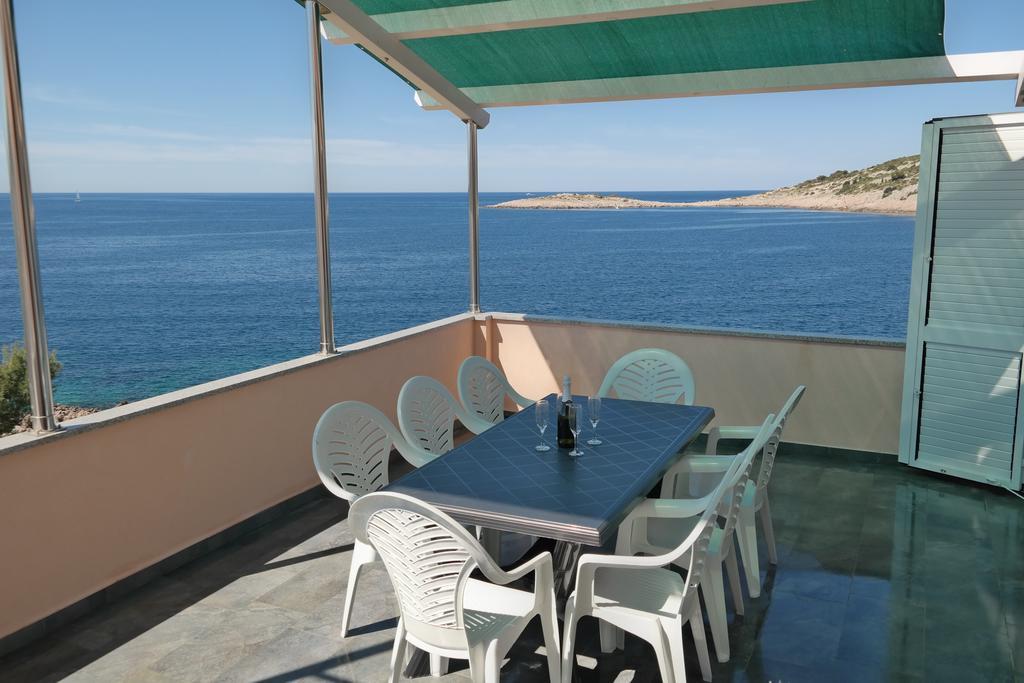 Direkt Am Meer-Apartments Puntaplanka Rogoznica  Esterno foto