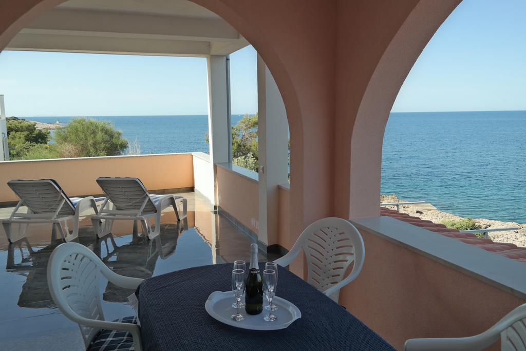 Direkt Am Meer-Apartments Puntaplanka Rogoznica  Camera foto