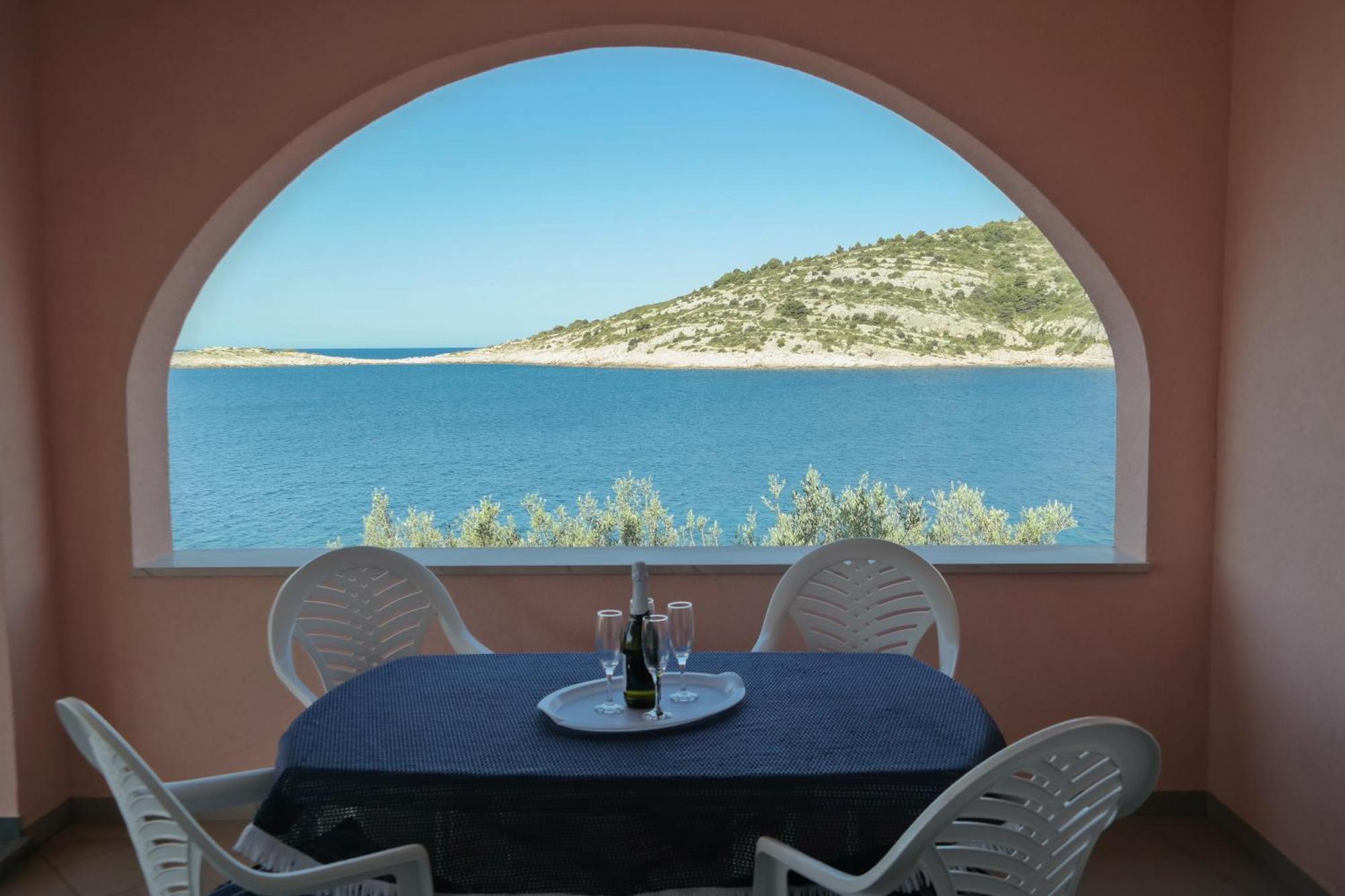 Direkt Am Meer-Apartments Puntaplanka Rogoznica  Esterno foto