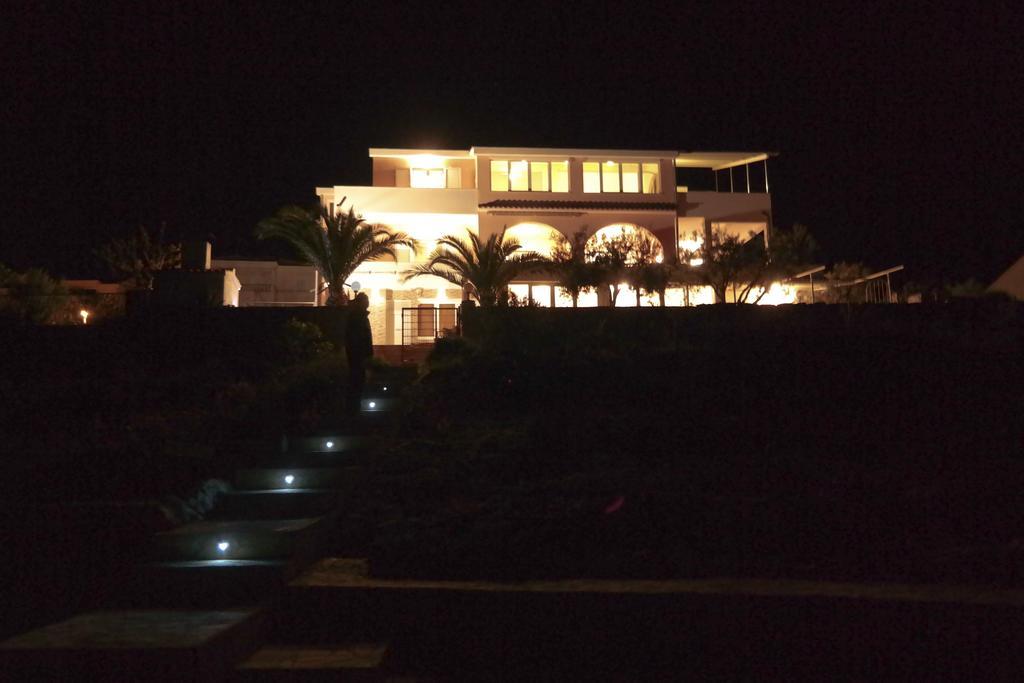 Direkt Am Meer-Apartments Puntaplanka Rogoznica  Esterno foto
