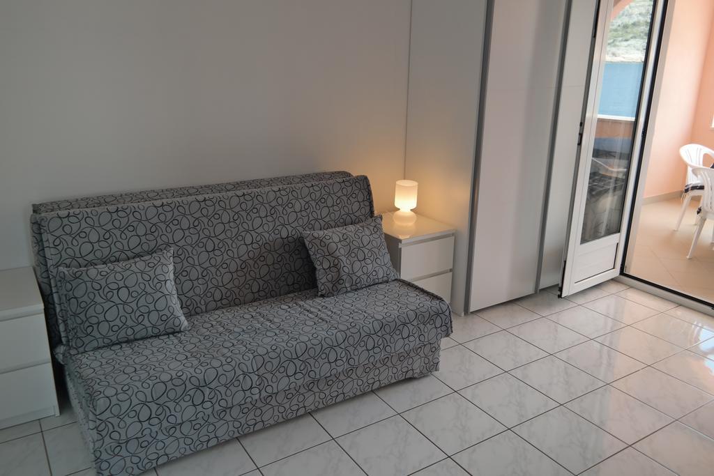 Direkt Am Meer-Apartments Puntaplanka Rogoznica  Esterno foto