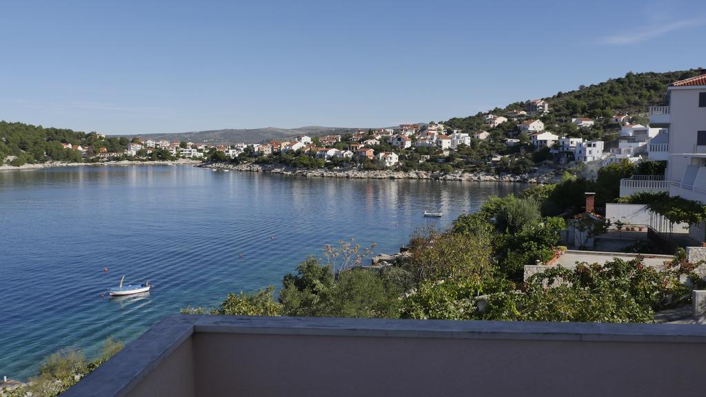 Direkt Am Meer-Apartments Puntaplanka Rogoznica  Esterno foto