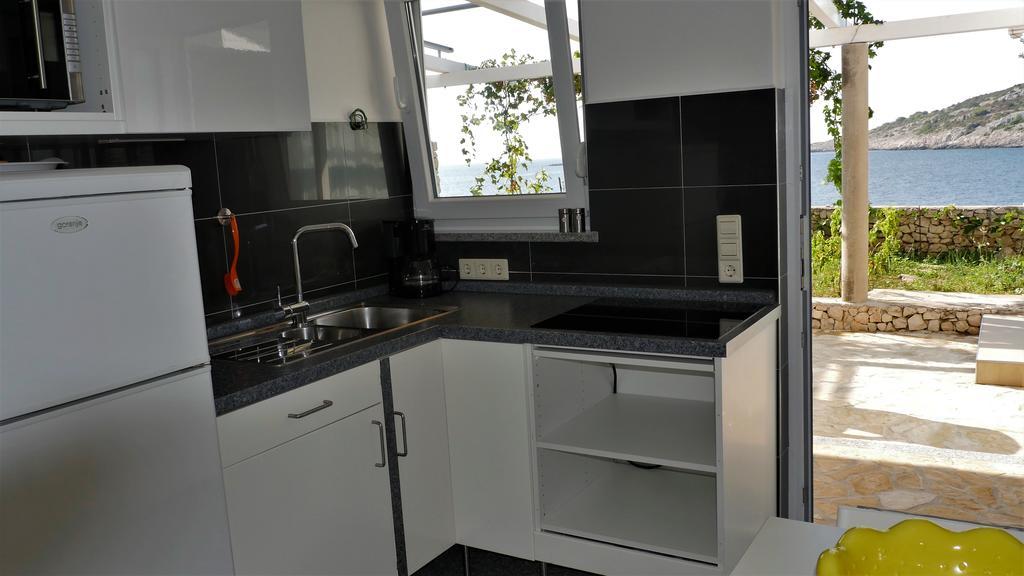 Direkt Am Meer-Apartments Puntaplanka Rogoznica  Esterno foto